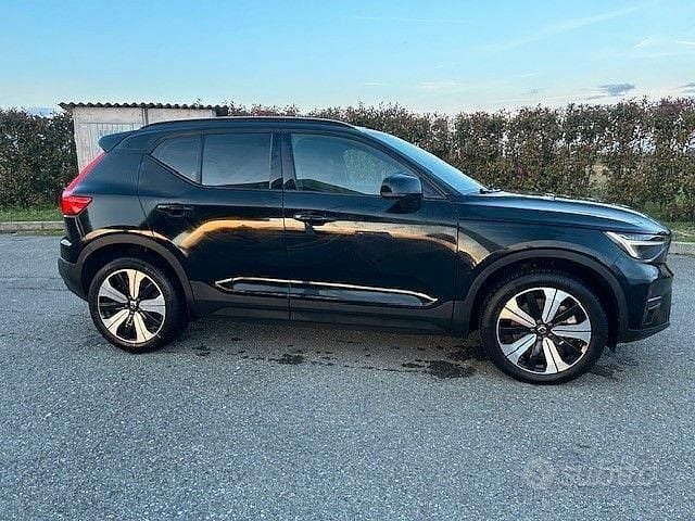 Usata Volvo XC40 Core 169 kW (231 CV) 2023 Nero SUV