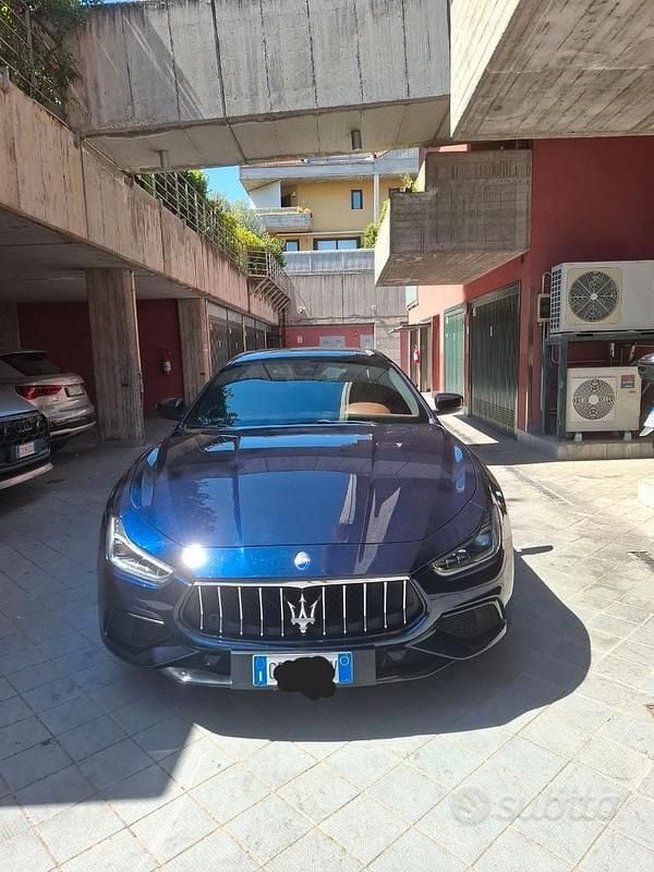 Blu Usata 2020 Maserati Ghibli Coupé | 35.000 € (Super prezzo) - Immagine 1/4
