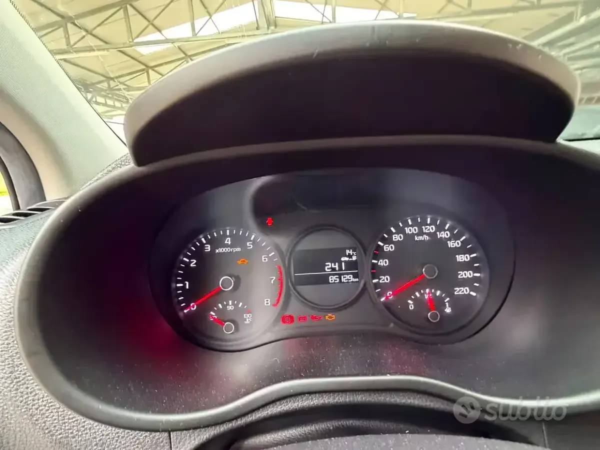 Usata Kia Picanto 67 CV (49 kW) 2022 Grigio Utilitaria