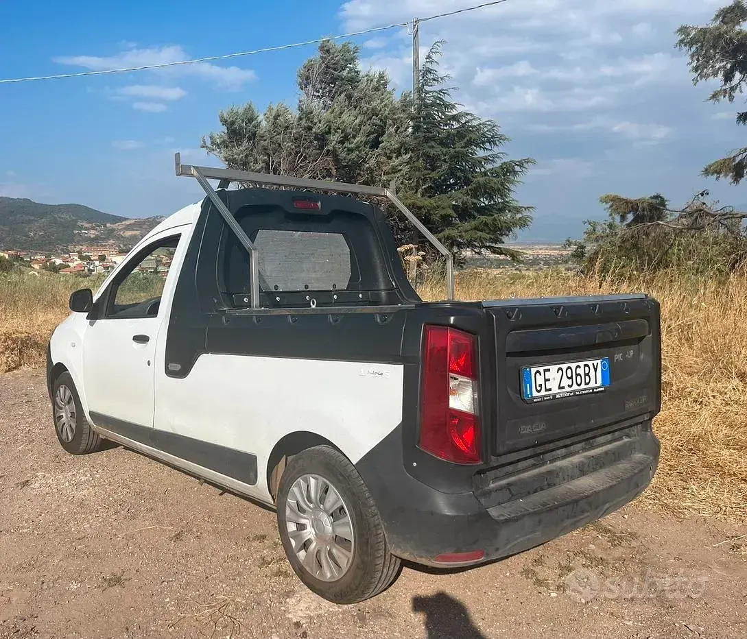 Usata Dacia Pick up 90 CV (66 kW) 2021 Bianco Pick-up