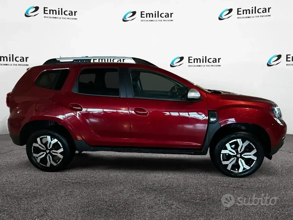 Usata Dacia Duster Prestige 101 CV (74 kW) 2022 Rosso SUV