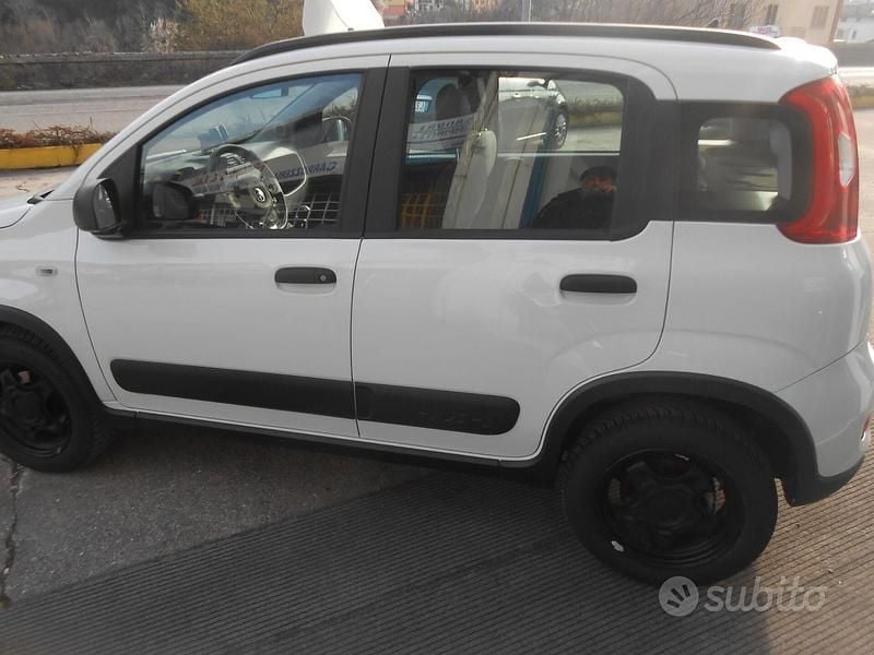 Usado Fiat Panda 4x4 S 86 HP (63 kW) 2019 Branco Citadino