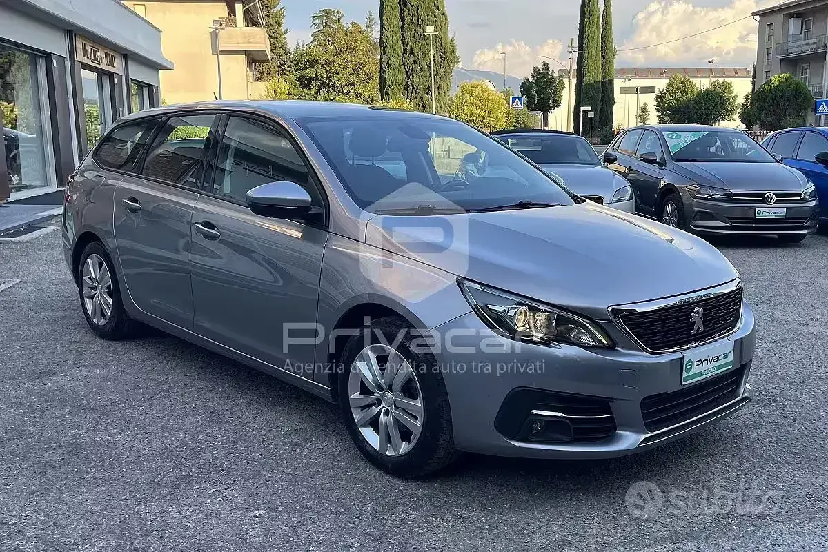 Usata Peugeot 308 Business-Line 131 CV (96 kW) 2018 Grigio Station wagon