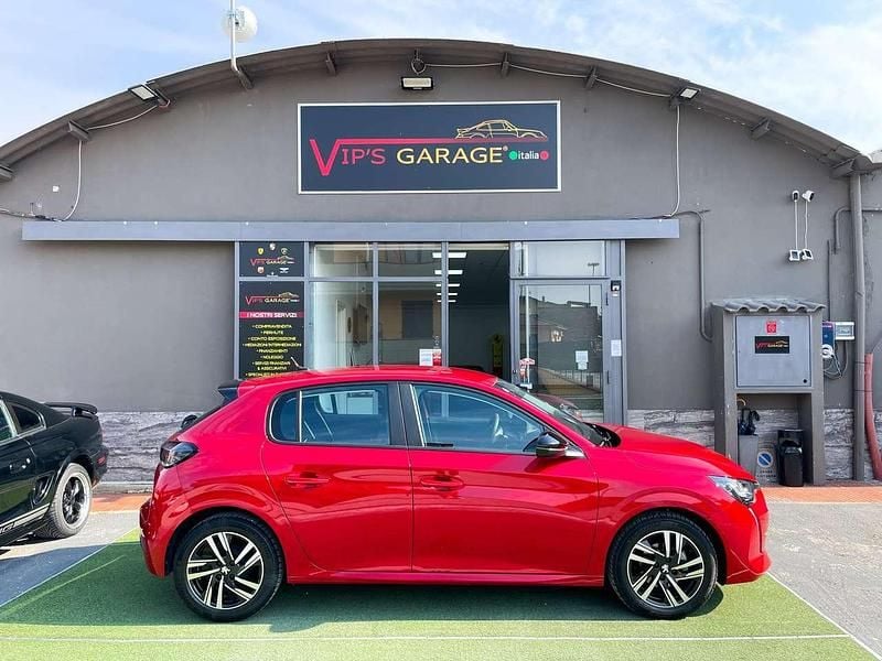 Usata Peugeot 208 Active 75 CV (55 kW) 2023 Rosso Utilitaria