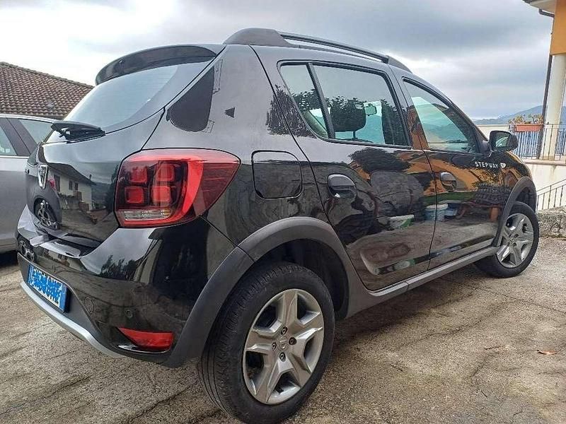 Usata Dacia Sandero Acces 90 CV (66 kW) 2019 Nero Berlina