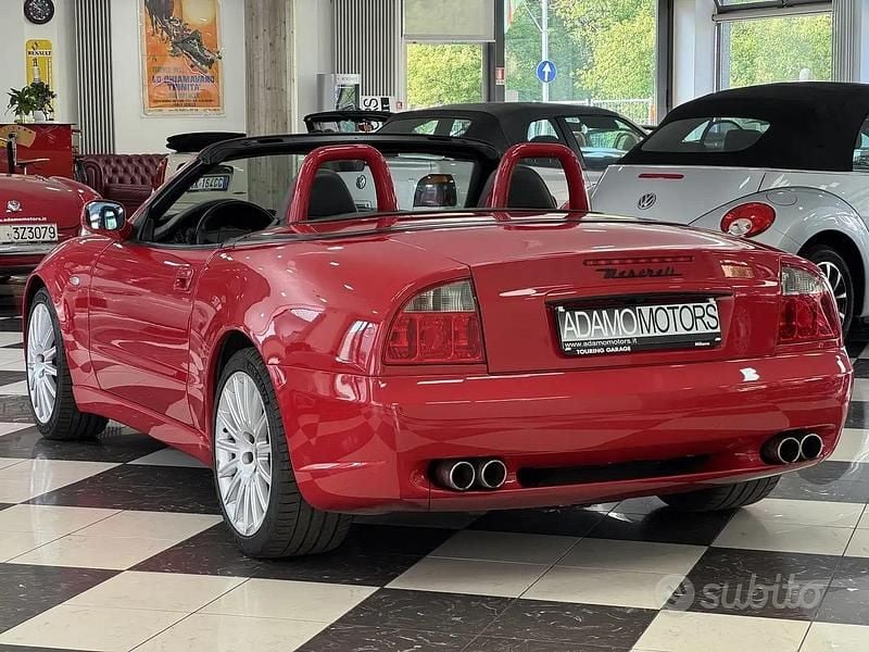 Usata Maserati Spyder 390 CV (286 kW) 2003 Rosso Cabrio
