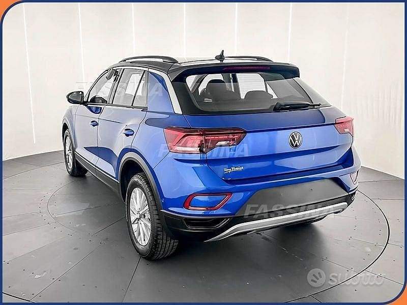 Usata VW T-Roc Life 110 CV (80 kW) 2023 Blunero SUV