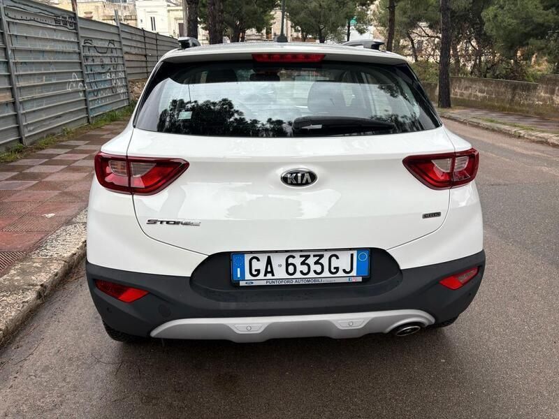 Usata Kia Stonic Style 116 CV (85 kW) 2019 Bianco SUV