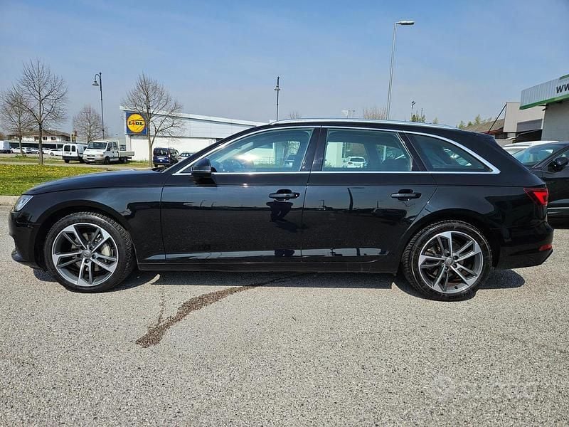 Usata Audi A4 Ambiente 190 CV (139 kW) 2019 Nero Station wagon