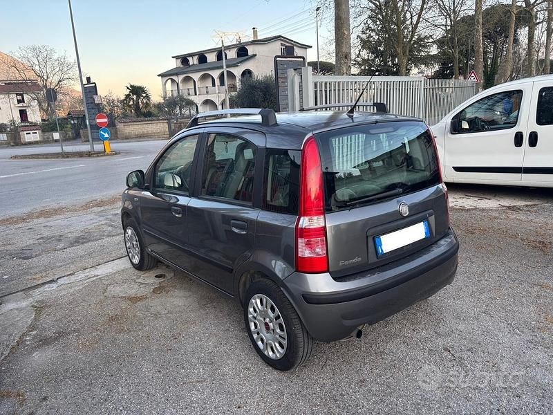 Usata Fiat Panda Emotion 74 CV (54 kW) 2011 Grigio Utilitaria