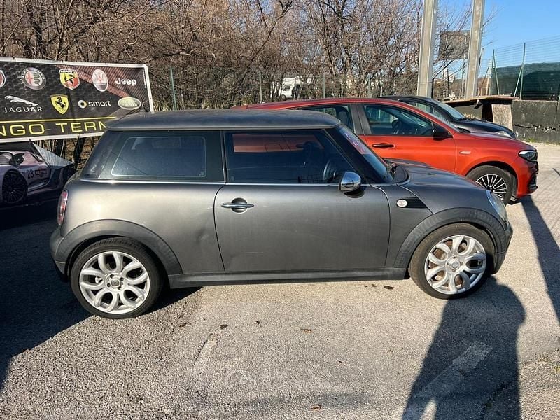 Begagnad Mini ONE 75 HK (55 kW) 2010 Silver Halvkombi