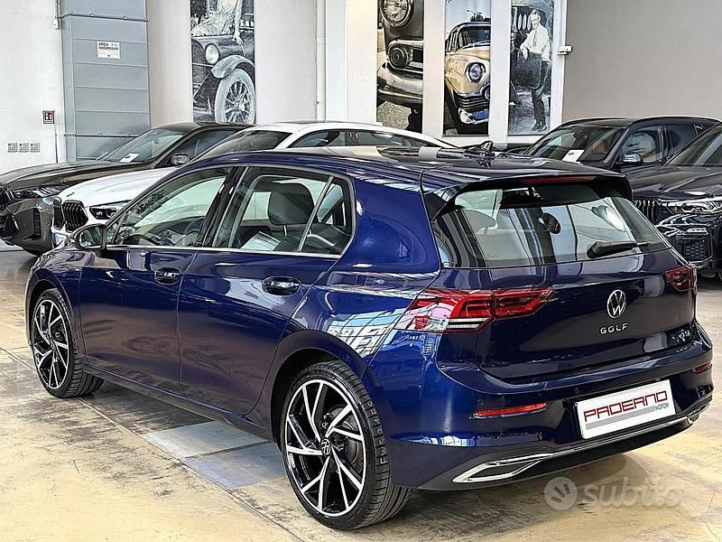 Usata VW Golf VIII Style 150 CV (110 kW) 2020 Blu Berlina