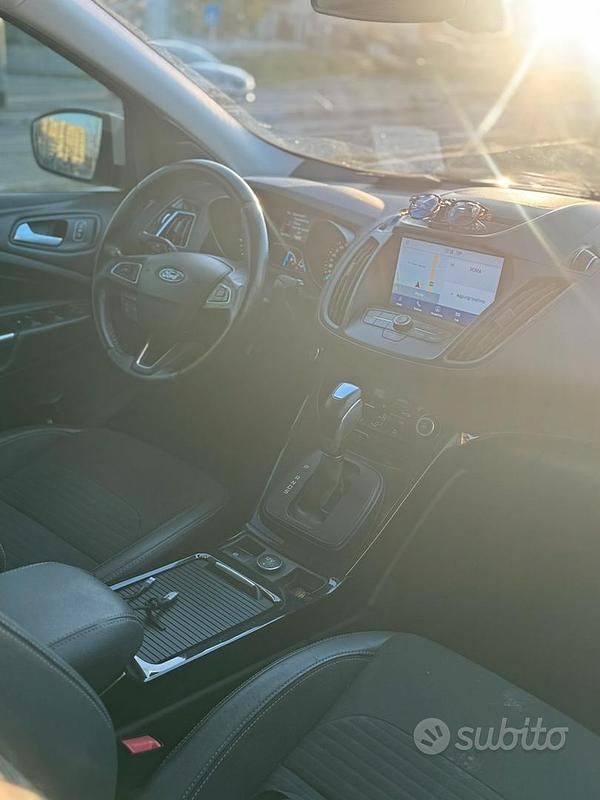 Usata Ford Kuga Titanium 120 CV (88 kW) 2017 Bianco SUV