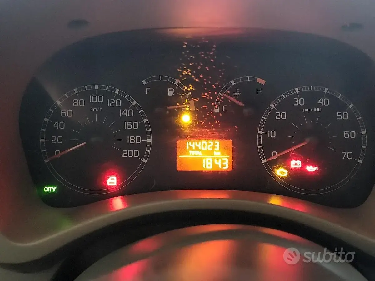 Usata Fiat Panda 60 CV (44 kW) 2005 Bluazzurro Utilitaria