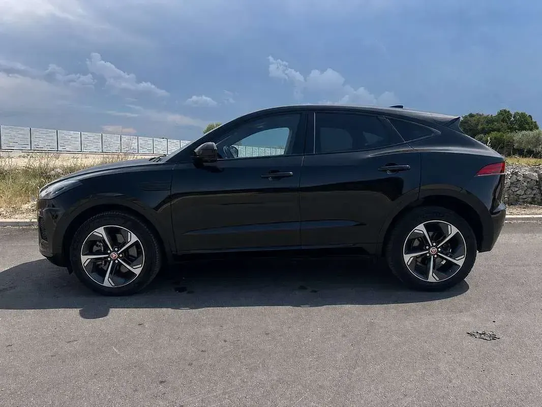 Usata Jaguar E-Pace R-Dynamic 163 CV (119 kW) 2021 Nero SUV