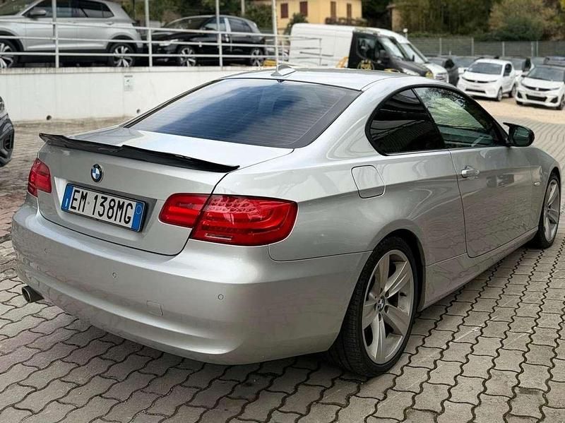 Usata BMW 320 184 CV (135 kW) 2012 Argento Coupé