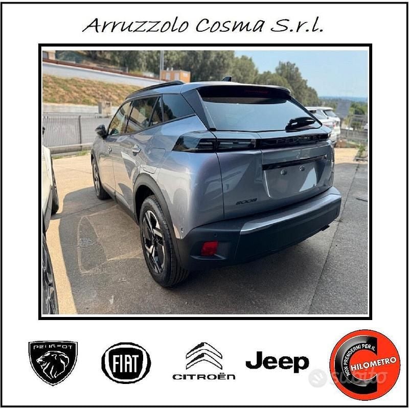 Usata Peugeot 2008 Allure 102 CV (75 kW) 2024 Grigio SUV