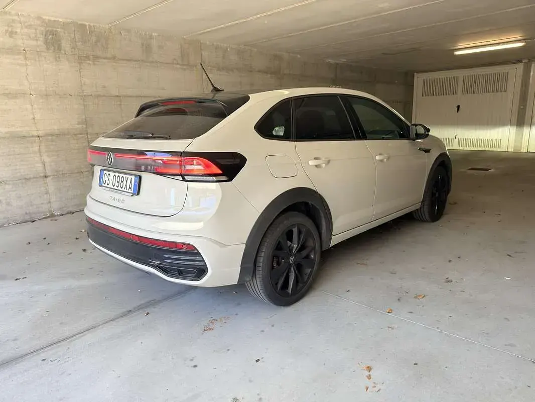 Usata VW Taigo R-line 150 CV (110 kW) 2024 Bianco SUV