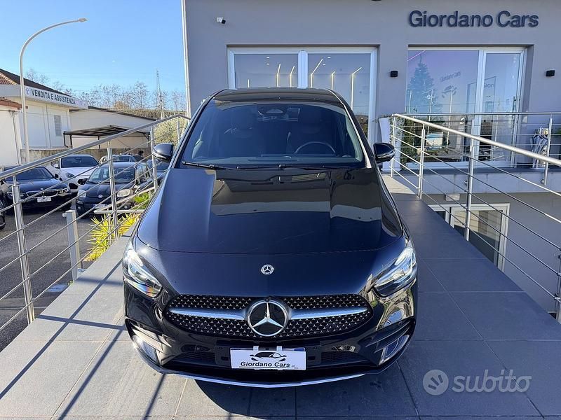 Usata Mercedes B180 AMG Line Premium 116 CV (85 kW) 2024 Nero Monovolume