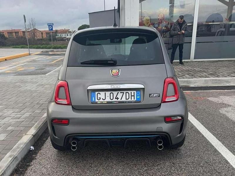 Usata Abarth 595 165 CV (121 kW) 2022 Grigio Berlina