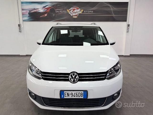Usata VW Touran Trendline 105 CV (77 kW) 2012 Bianco Monovolume
