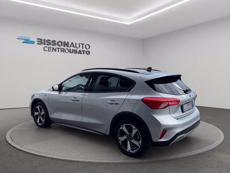Usata Ford Focus Active 125 CV (91 kW) 2022 Argento metallizzato SUV