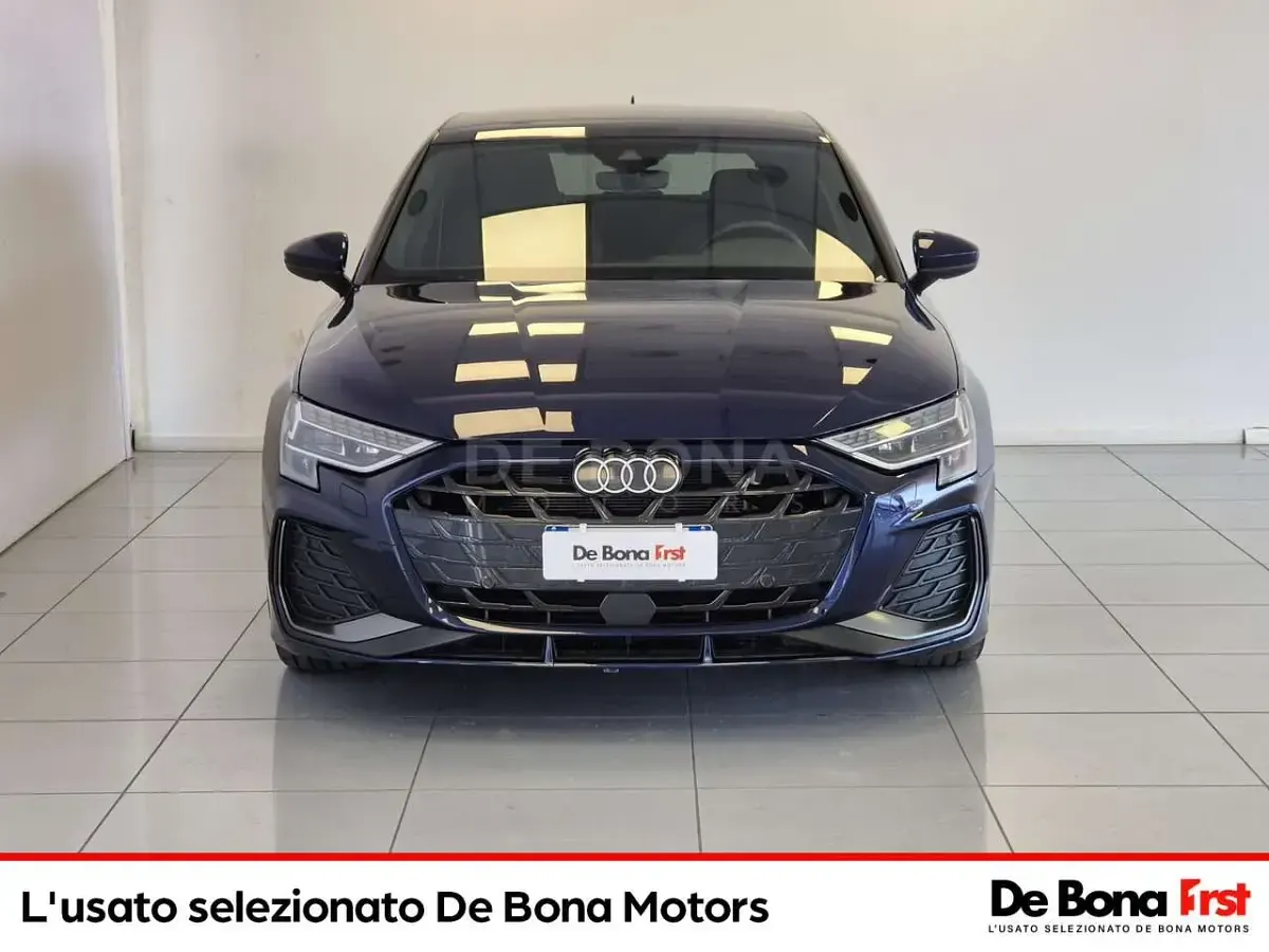 Usata Audi A3 S-Line 150 CV (110 kW) 2024 Blue navarra Berlina