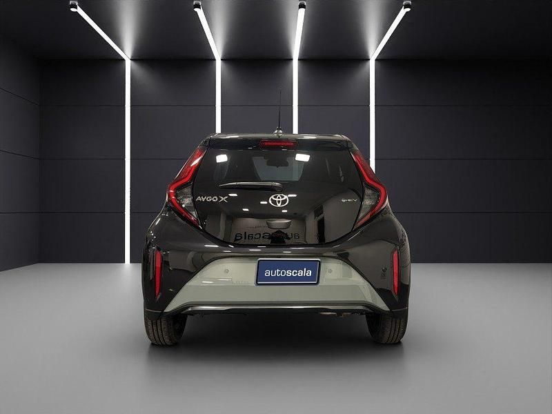 Nuova Toyota Aygo X Premium 92 CV (67 kW) 2026 SUV