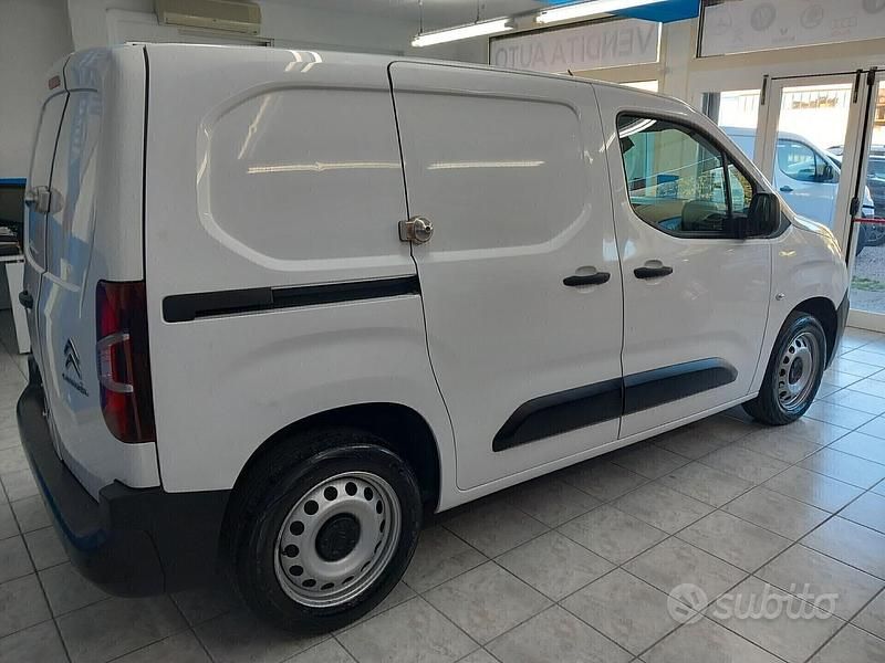 Usata Citroën Berlingo 130 CV (95 kW) 2019 Bianco Monovolume