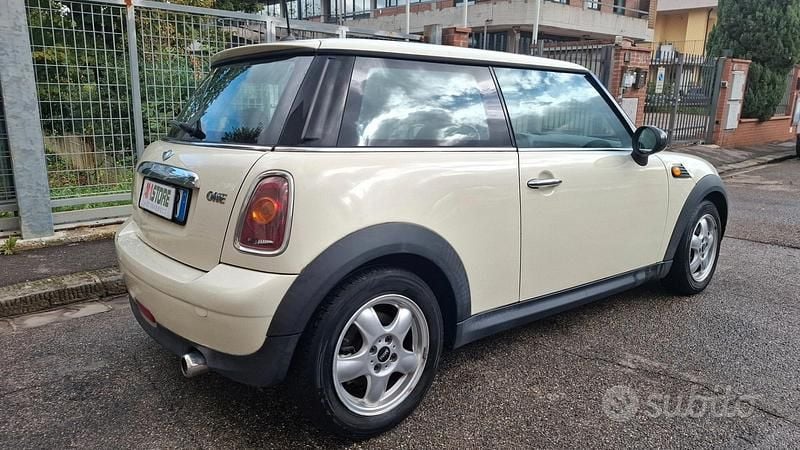 Usata Mini ONE Chili 95 CV (69 kW) 2008 Beige Utilitaria