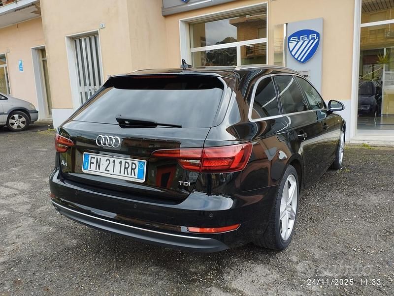 Usata Audi A4 Business 122 CV (89 kW) 2018 Nero Station wagon