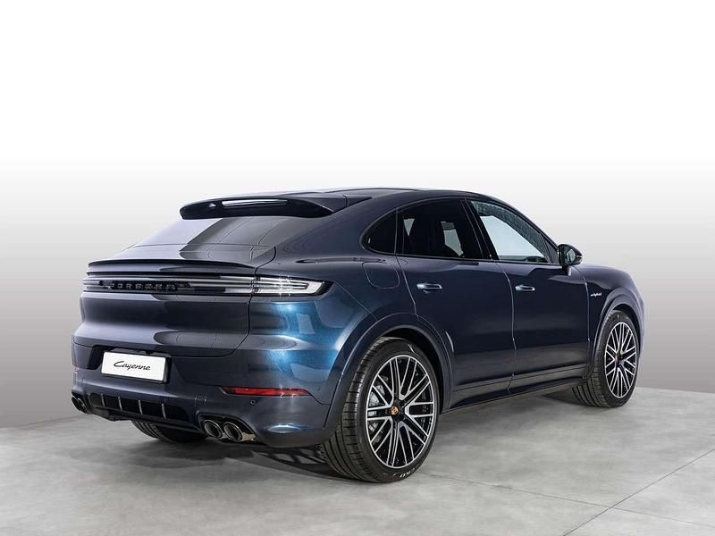 Nuova Porsche Cayenne Coupe Black Edition 470 CV (345 kW) 2026 Blu/azzurro Coupé