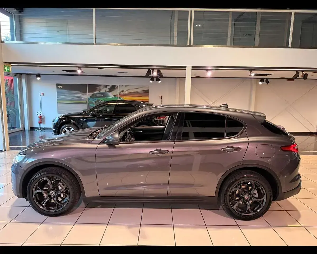 Usata Alfa Romeo Stelvio 190 CV (139 kW) 2018 Gray SUV