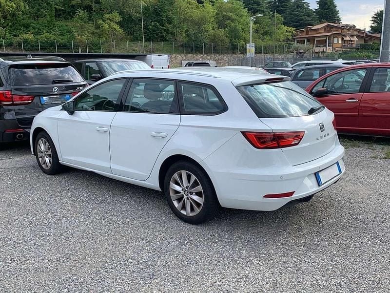 Usata Seat Leon ST Business 116 CV (85 kW) 2018 Bianco Station wagon