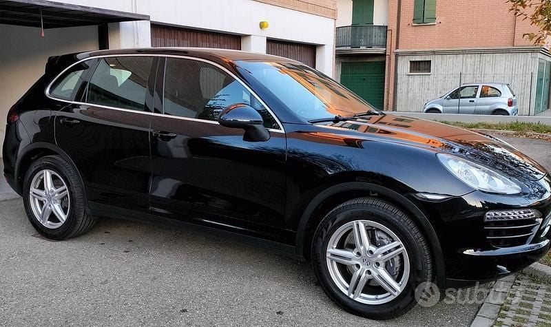 Usata Porsche Cayenne 2012 Nero SUV