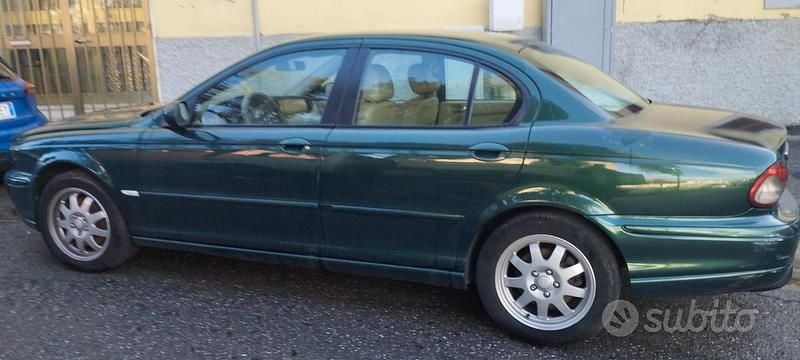 Usata Jaguar X-type 131 CV (96 kW) 2004 Verde Berlina