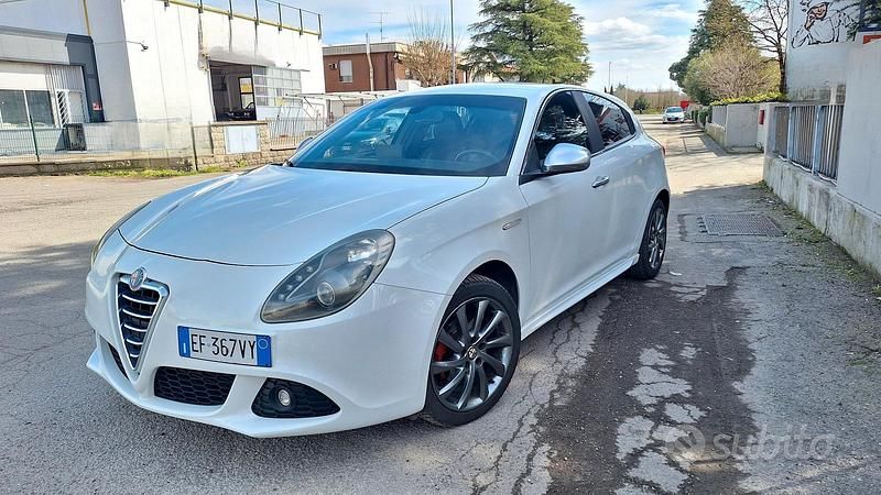 Usata Alfa Romeo Giulietta 105 CV (77 kW) 2011 Utilitaria
