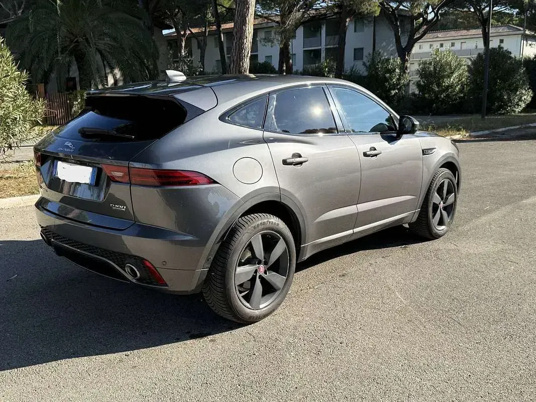 Usata Jaguar E-Pace R-Dynamic 179 CV (131 kW) 2019 SUV