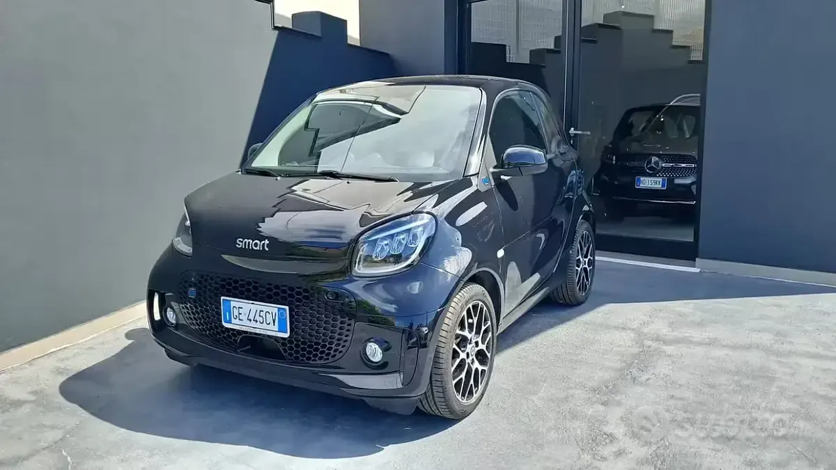 Usata Smart ForTwo Electric Drive 41 kW (56 CV) 2021 Nero Berlina