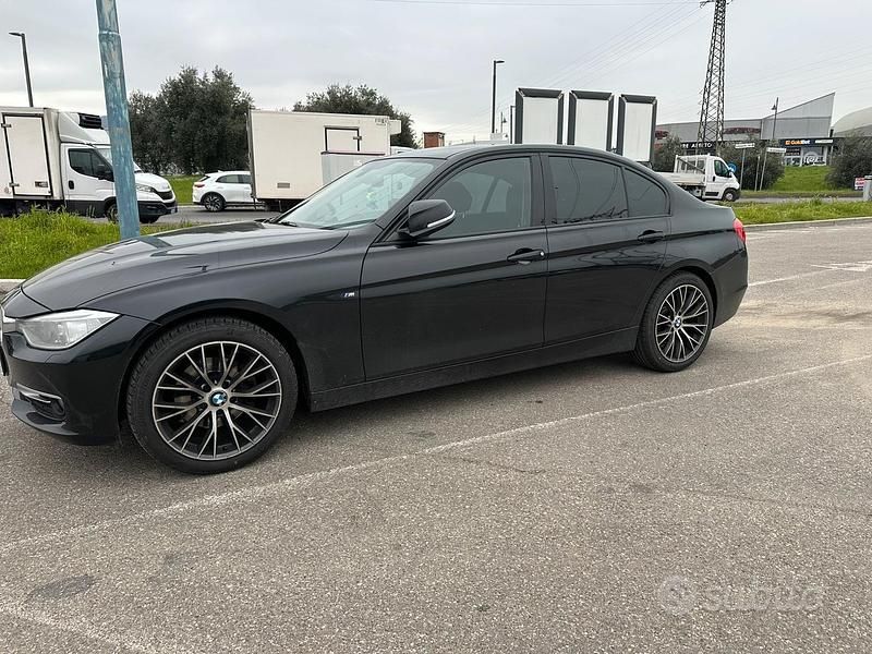 Usata BMW 320 M Sport 184 CV (135 kW) 2012 Nero Berlina