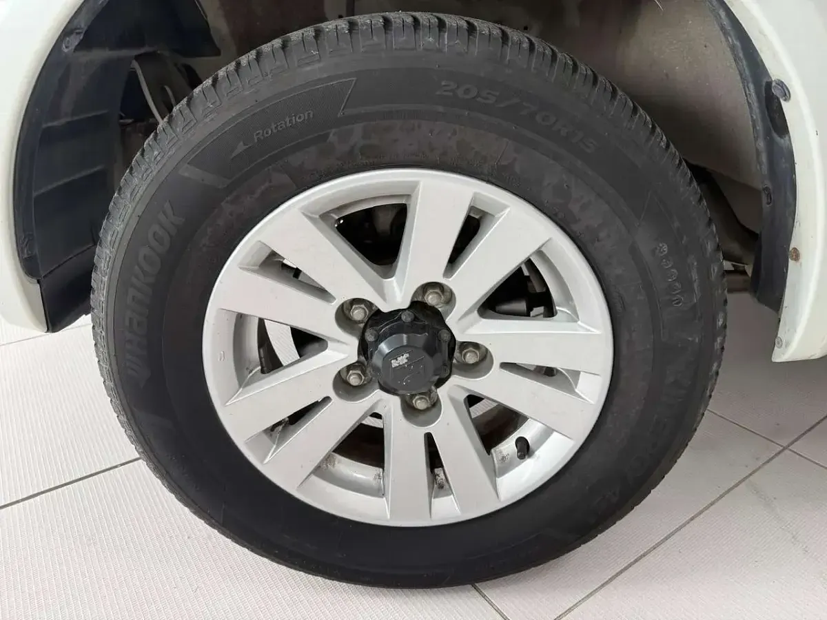 Second-hand Suzuki Jimny 86 CP (63 kW) 2014 Alb SUV