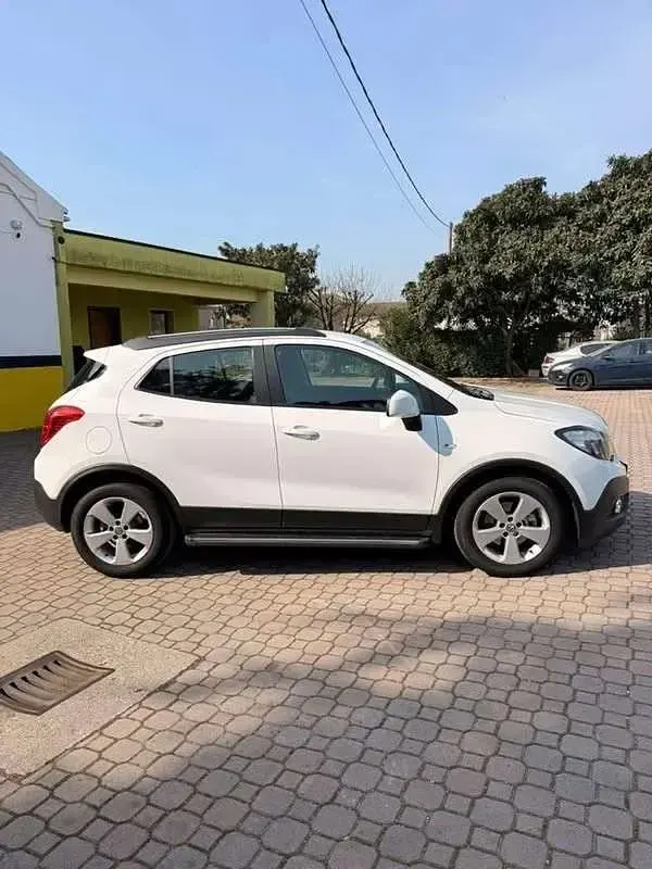 Usata Opel Mokka Selection 116 CV (85 kW) 2016 Bianco SUV