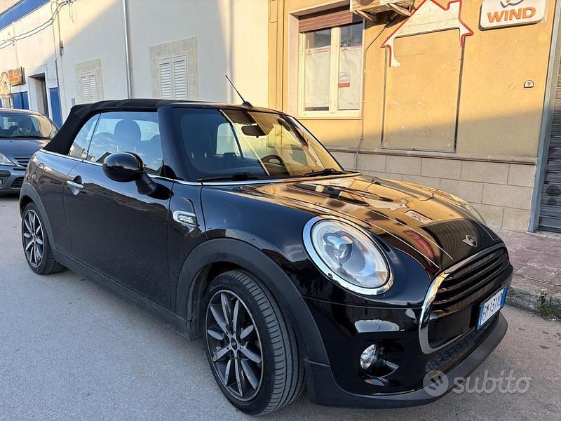 Usata Mini Cooper Cabriolet 116 CV (85 kW) 2017 Nero Cabrio
