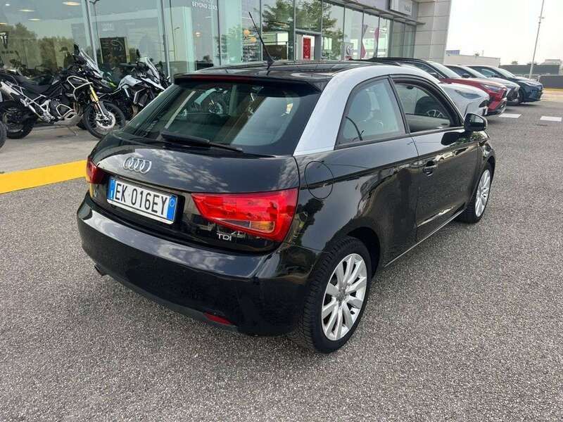 Usata Audi A1 Attraction 90 CV (66 kW) 2012 Nero Utilitaria