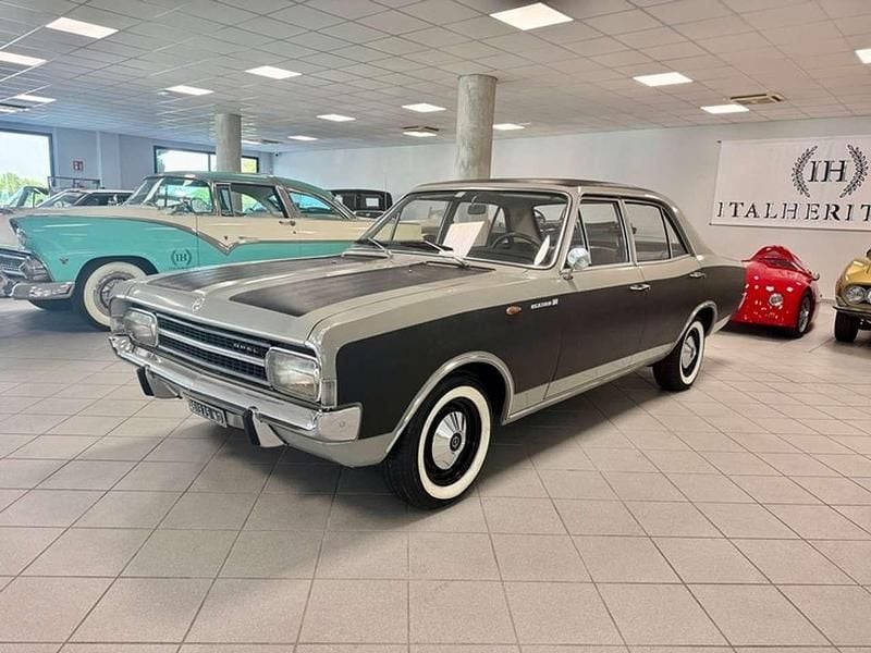 Usata Opel Rekord 98 CV (72 kW) 1968 Grigio Berlina