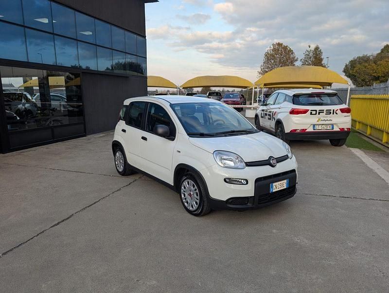Usata Fiat Panda S 70 CV (51 kW) 2023 Bianco / pastello Utilitaria