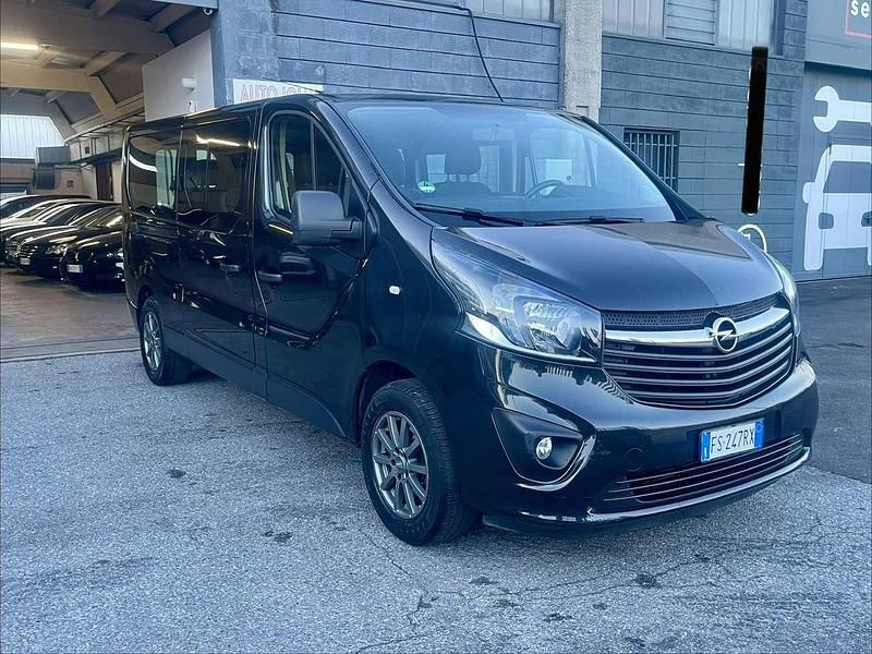 Usata Opel Vivaro 125 CV (91 kW) 2019 Nero Monovolume
