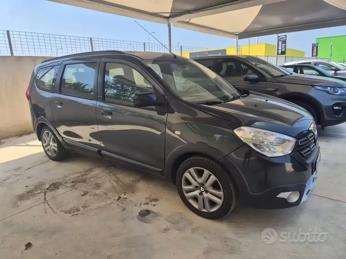 Usata Dacia Lodgy 109 CV (80 kW) 2018 Blu Monovolume