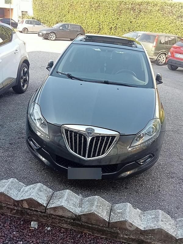 Usata Lancia 2000 165 CV (121 kW) 2009 Grigio Berlina