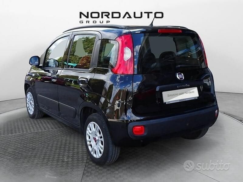 Usata Fiat Panda Lounge 69 CV (50 kW) 2019 Nero Utilitaria